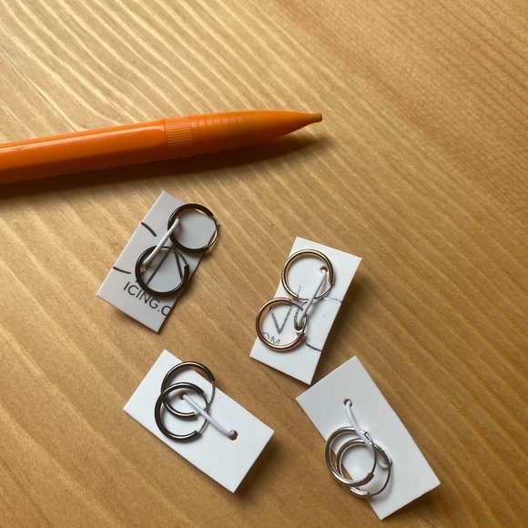 Small infinity hoop earrings - gold, silver, black, grey - Picture 3 of 3